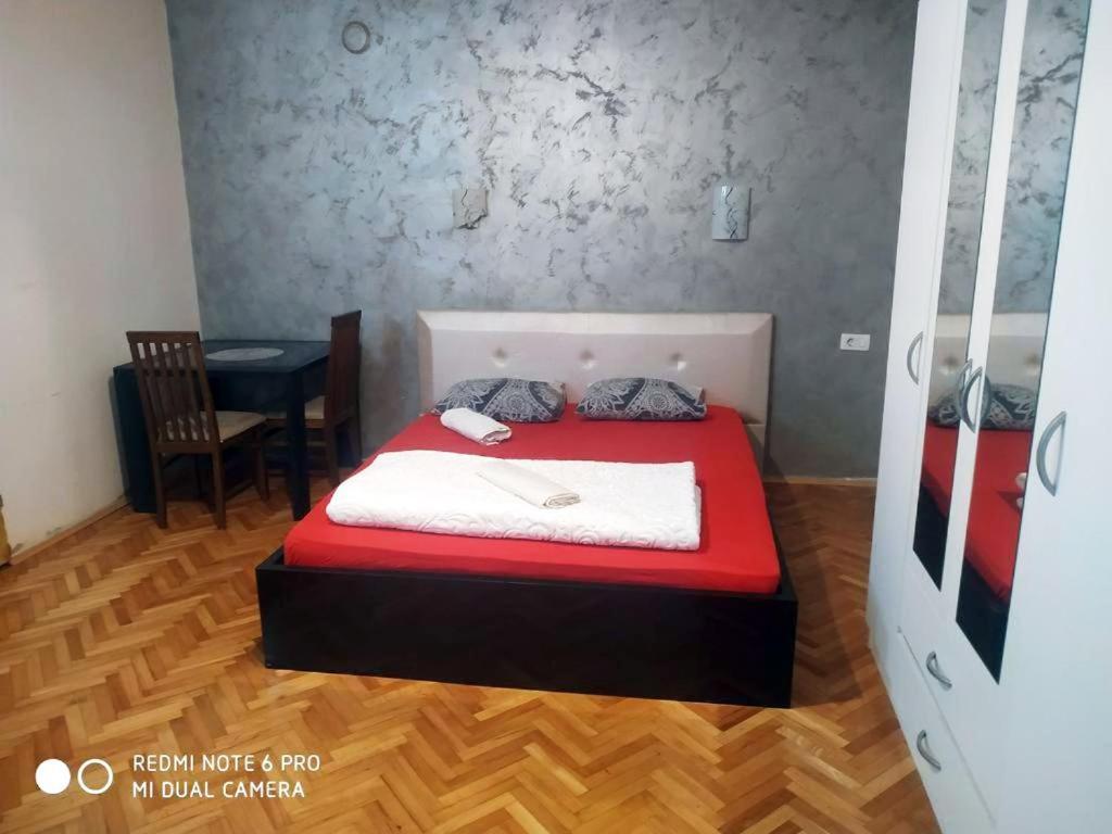 Old Town Rooms Podgorica Buitenkant foto